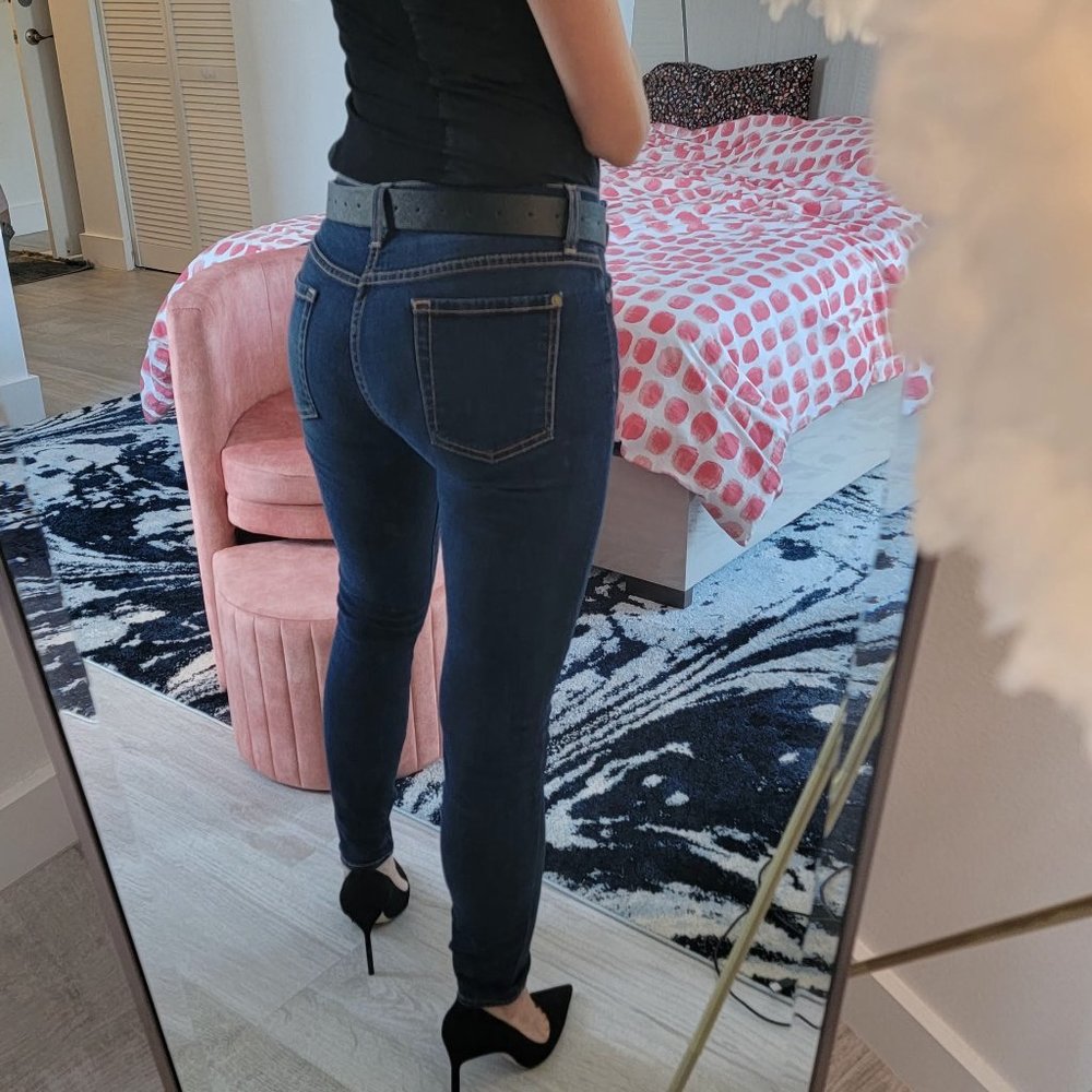 7 for all Mankind The Skinny Jeans in Twilight Color 26 size